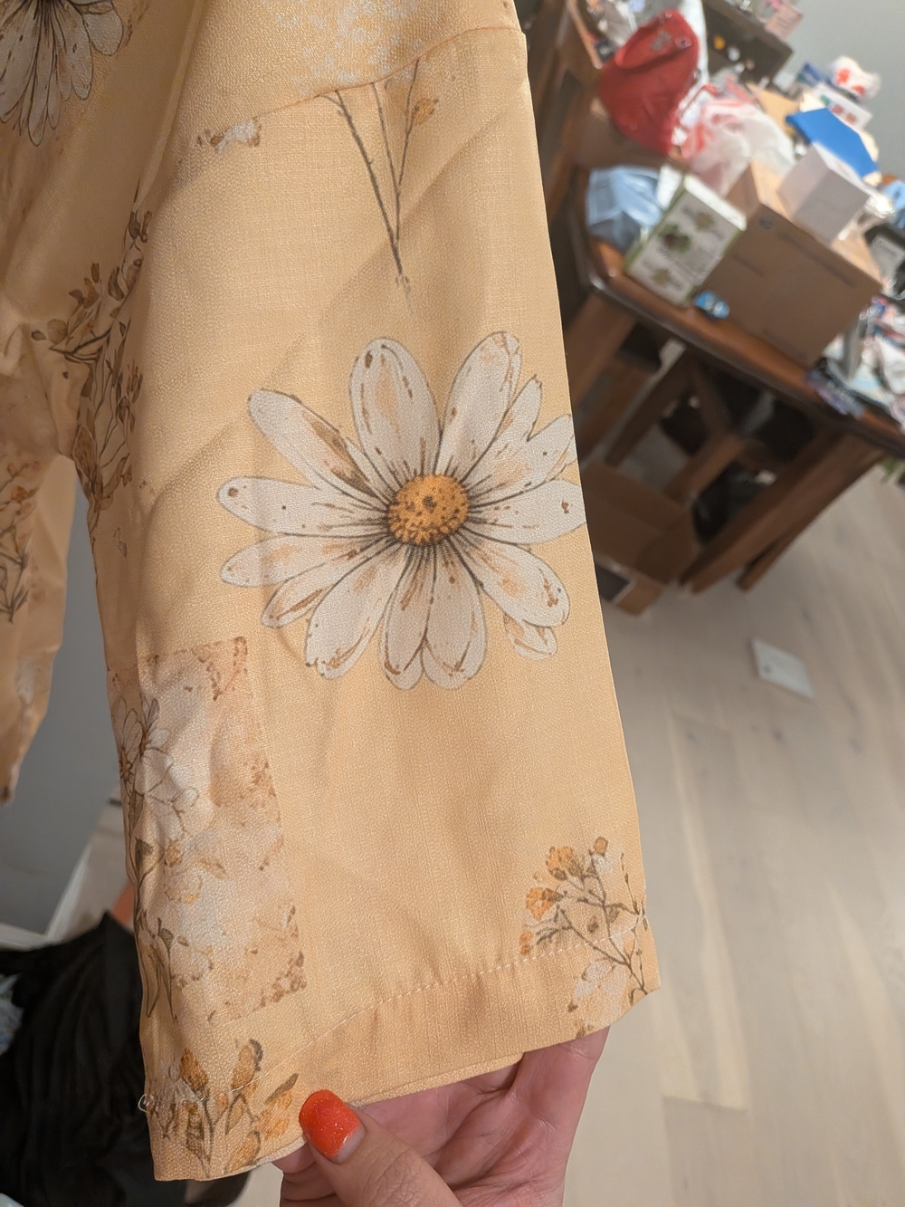OUFISUN Daisy-Print V-Neck Peasant Blouse in Light Yellow - Picture 5 of 7